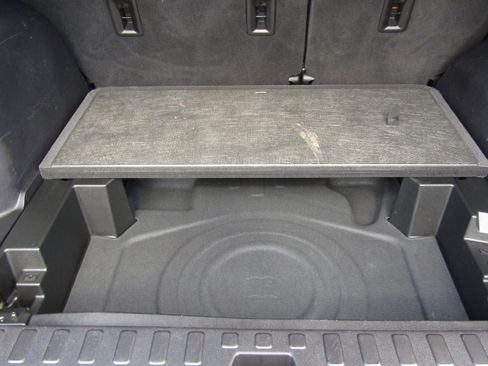 Used 2018 Chevrolet Equinox Premier image 14