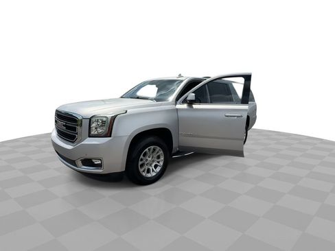 Certified 2019 GMC Yukon XL SLT w/ Open Road Package RWD image 4