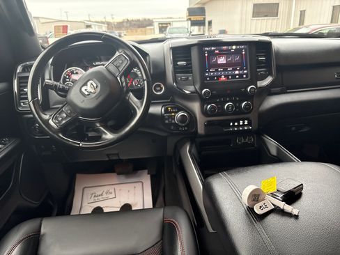 Used 2022 RAM 1500 Big Horn w/ Built-to-serve Edition image 5