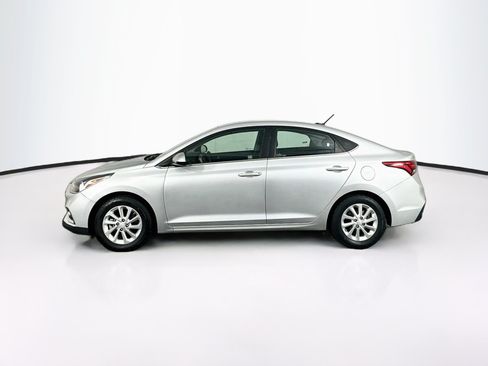 Used 2021 Hyundai Accent SEL FWD image 4