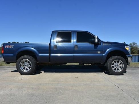 Used 2014 Ford F250 XLT w/ XLT Value Package image 3