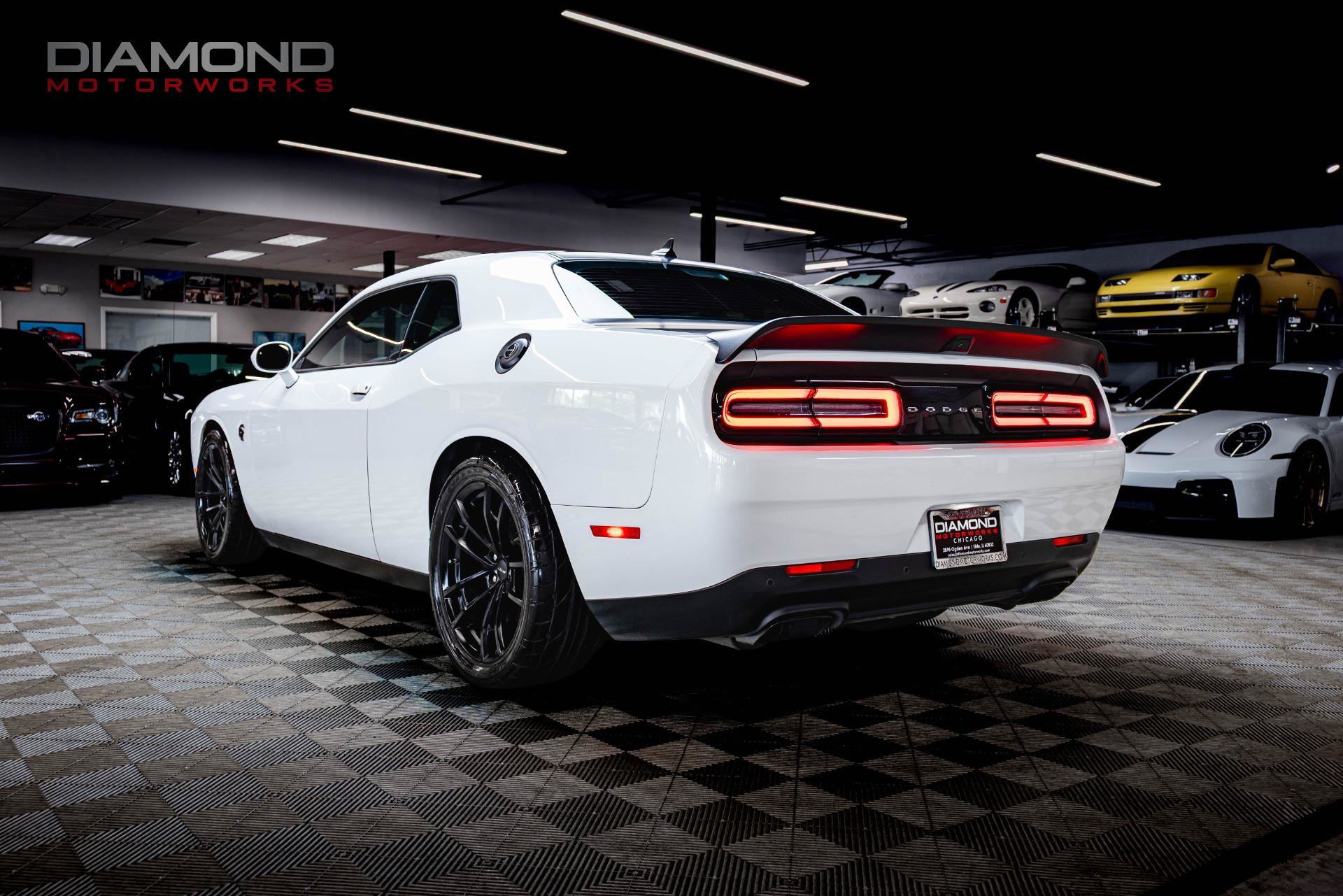 Used 2023 Dodge Challenger SRT Hellcat RWD image 2