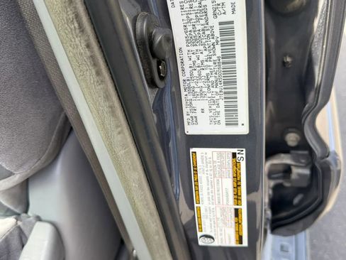 Used 2005 Toyota 4Runner Sport AWD/4WD image 40