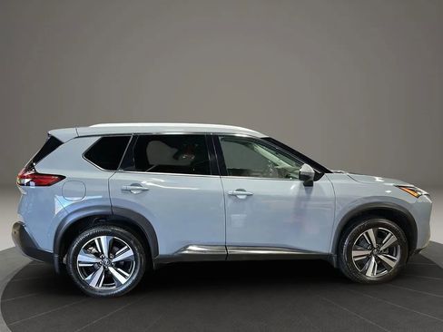 Used 2021 Nissan Rogue SL w/ Premium Package image 4