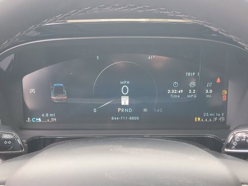 New 2026 Lincoln Corsair Premiere image 19