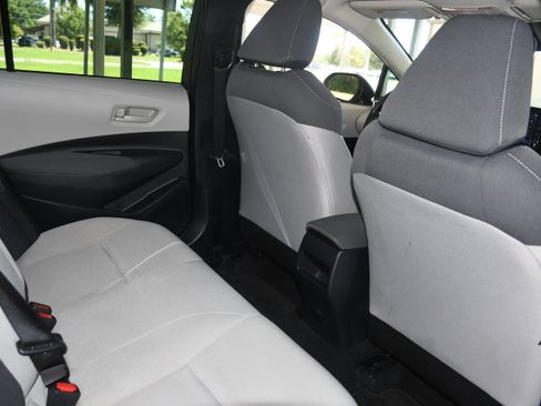 Used 2022 Toyota Corolla LE image 17
