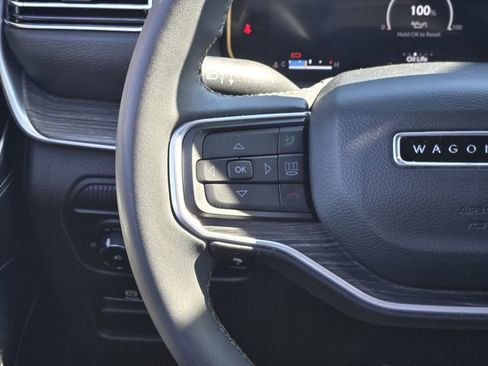 Used 2024 Jeep Wagoneer L Series II w/ Flexible Seating Group image 25