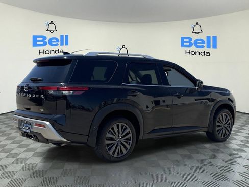 Used 2022 Nissan Pathfinder SL w/ SL Premium Package FWD image 4