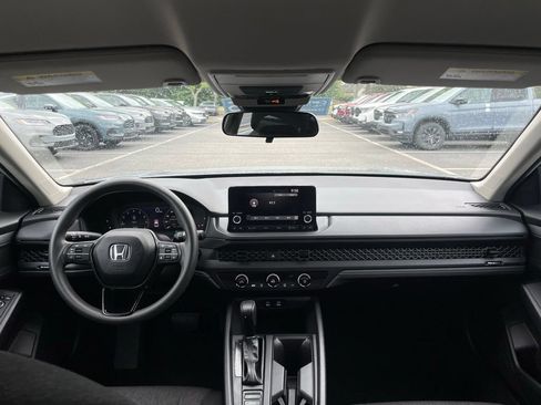 Certified 2025 Honda Accord LX image 10