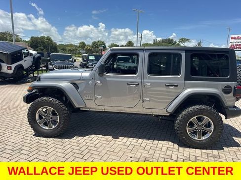 Used 2020 Jeep Wrangler Unlimited Sahara w/ LED Lighting Group AWD/4WD image 10
