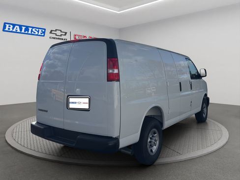 New 2025 Chevrolet Express 3500 w/ Driver Convenience Package image 7