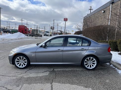 Used 2011 BMW 328i xDrive Sedan image 2