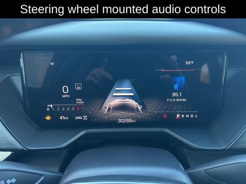 Used 2024 GMC Acadia AT4 w/ Luxury Package image 14