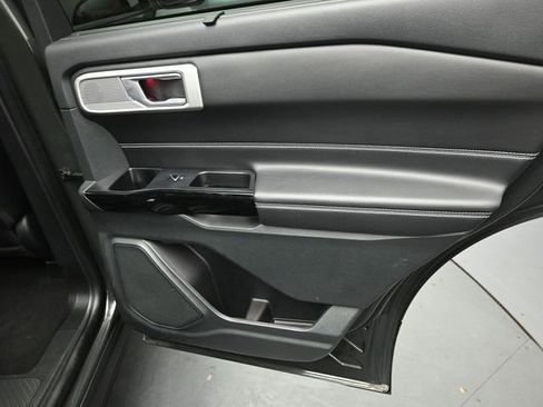 Used 2023 Ford Explorer ST w/ Equipment Group 401A image 25