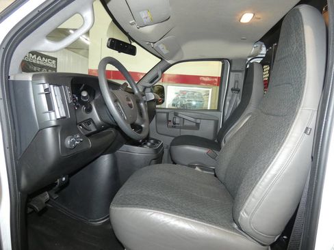 Used 2023 GMC Savana 2500 w/ Driver Convenience Package image 10