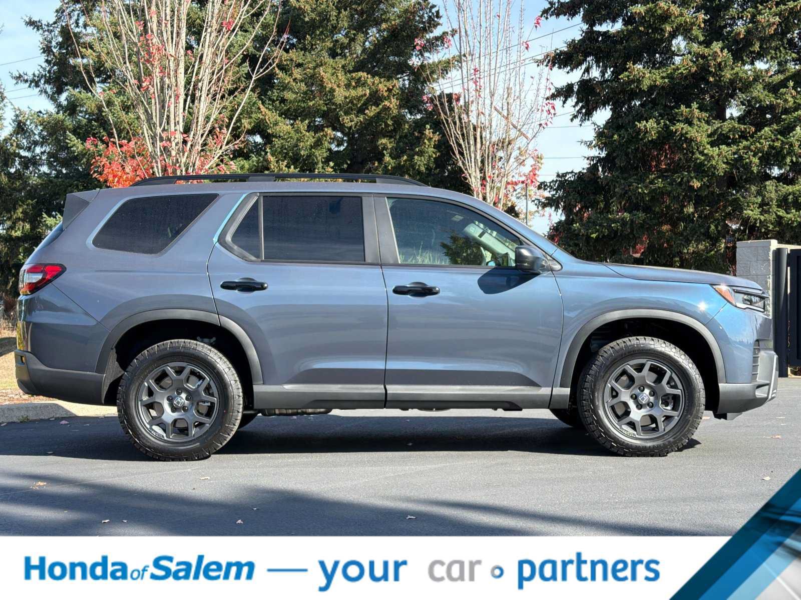 New 2026 Honda Pilot TrailSport image 8