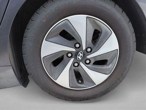 Used 2017 Hyundai Ioniq SEL image 12