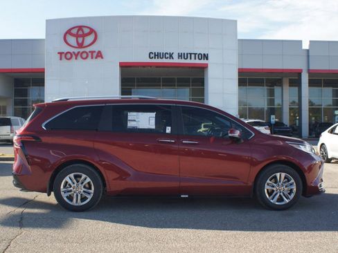 Used 2026 Toyota Sienna Limited AWD/4WD image 13