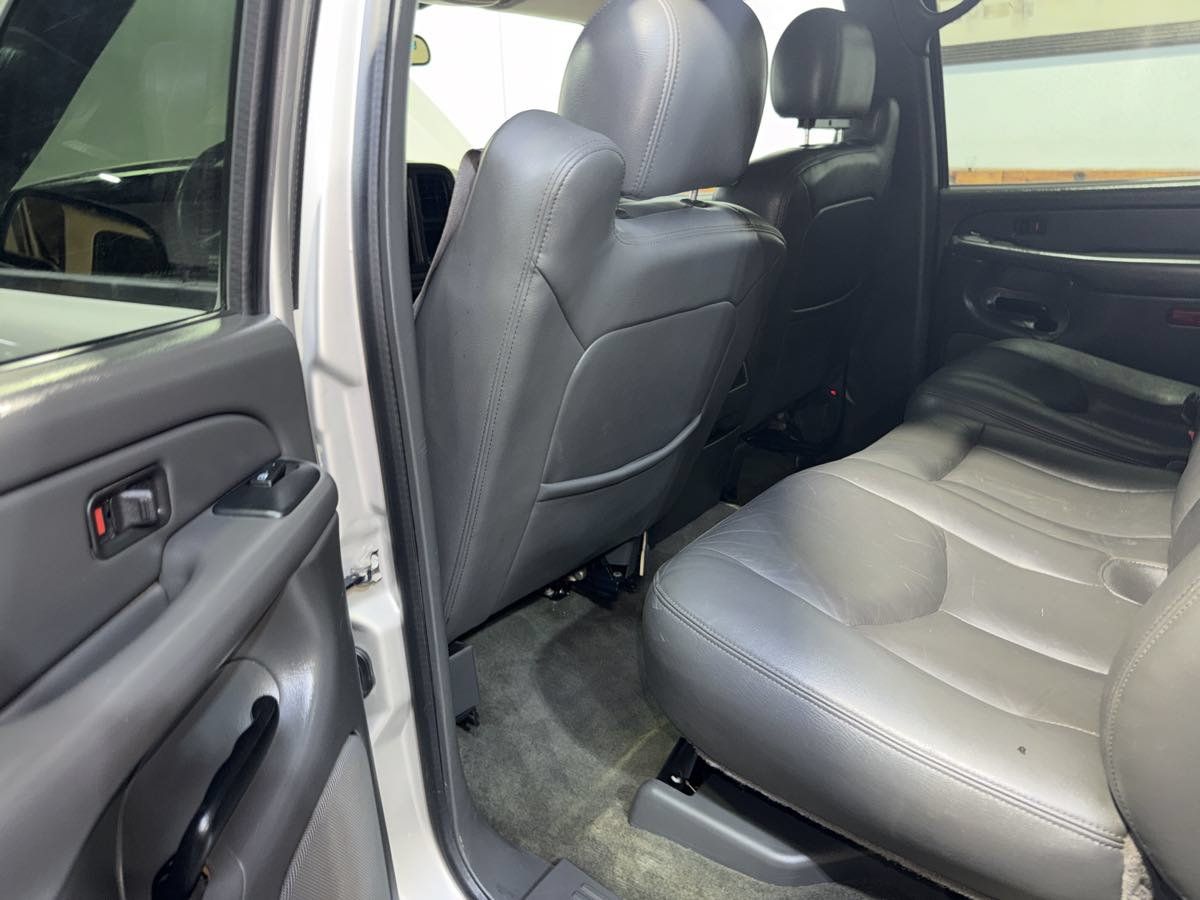 Used 2004 Chevrolet Silverado 1500 4x4 Crew Cab w/ Z71 Convenience Package 2 image 19