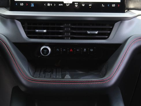 Used 2025 Ford Explorer ST AWD/4WD image 19