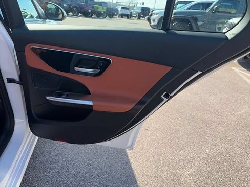 Used 2025 Mercedes-Benz C 300 4MATIC Sedan image 39