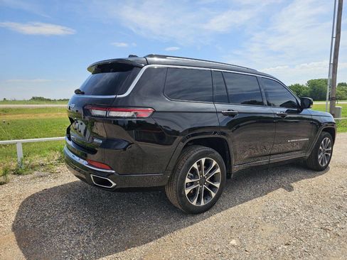 Used 2021 Jeep Grand Cherokee L Overland w/ Luxury Tech Group IV AWD/4WD image 5