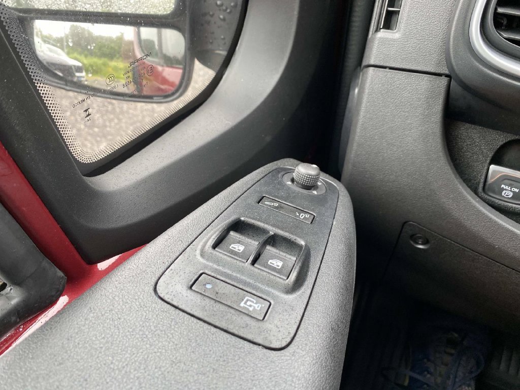 Used 2025 RAM ProMaster 3500 w/ Quick Order Package 22H SLT+ FWD image 29