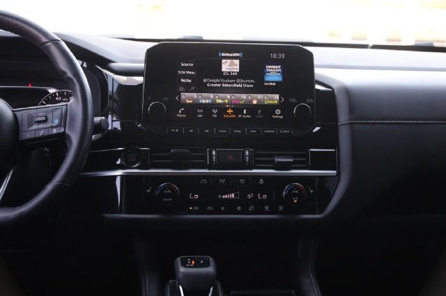 Certified 2025 Nissan Pathfinder SL FWD image 26