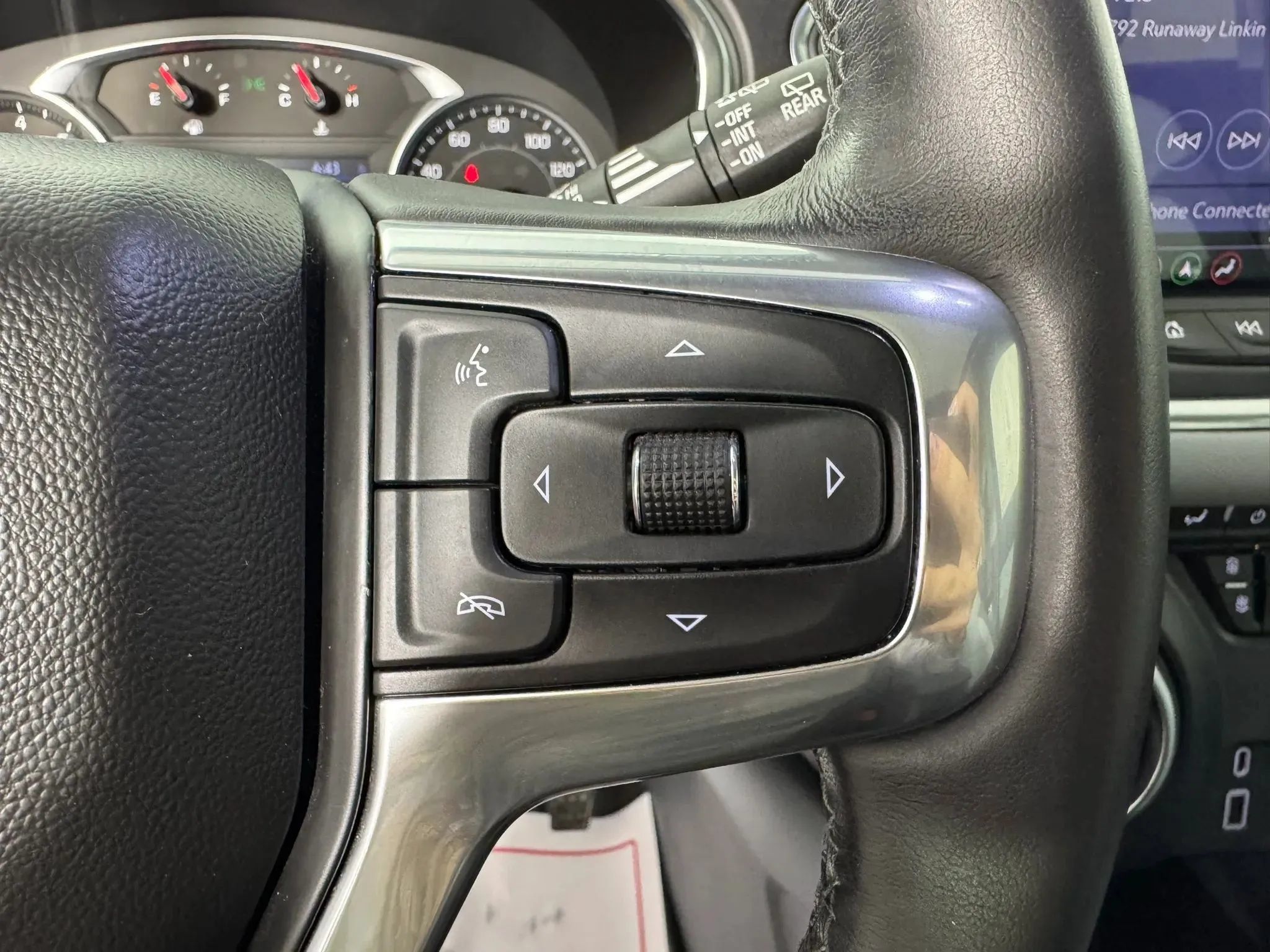 Used 2019 Chevrolet Blazer LT w/ Sun and Wheels Package AWD/4WD image 16