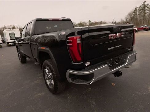 New 2026 GMC Sierra 3500 SLT image 7