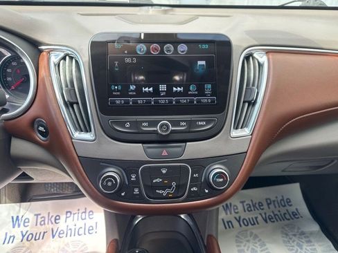 Used 2017 Chevrolet Malibu LT w/ Leather Package image 22