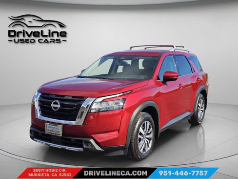 Used 2022 Nissan Pathfinder SL FWD image 5