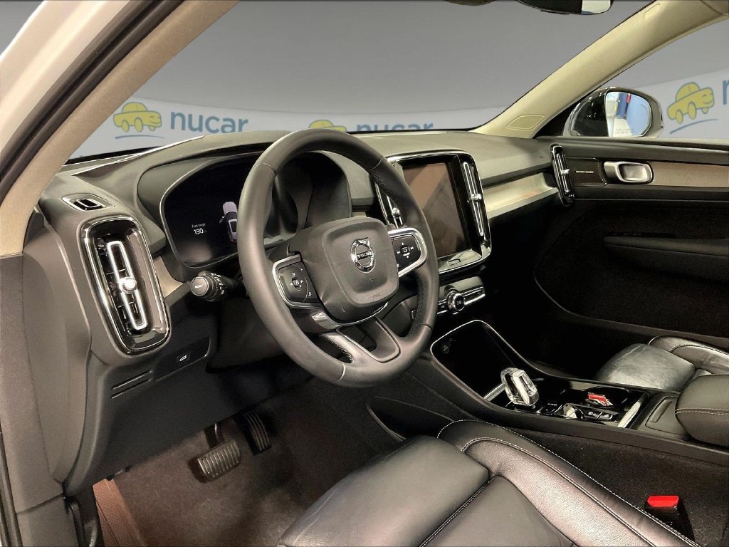 Used 2024 Volvo XC40 B5 Plus w/ Protection Package Premier AWD/4WD image 8