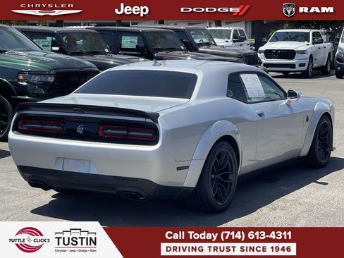 Used 2019 Dodge Challenger SRT Hellcat Redeye RWD image 6