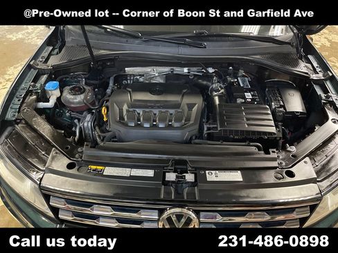 Used 2019 Volkswagen Tiguan SE w/ Panoramic Sunroof Package AWD/4WD image 10