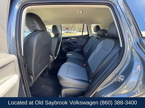 Certified 2025 Volkswagen Tiguan SE AWD/4WD image 9