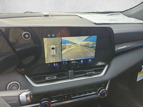 New 2026 Chevrolet Equinox LT w/ Convenience Package II image 14