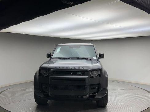 Used 2024 Land Rover Defender 110 X image 3