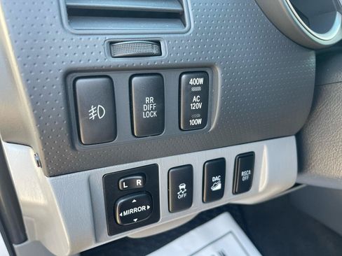 Used 2012 Toyota Tacoma 4x4 Double Cab w/ TRD Off-Road Pkg image 19