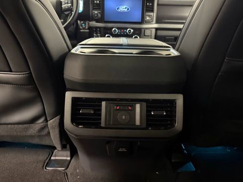 New 2026 Ford F250 Platinum w/ FX4 Off-Road Package image 16