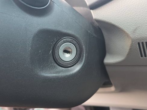 Used 2013 Toyota Corolla L FWD image 19