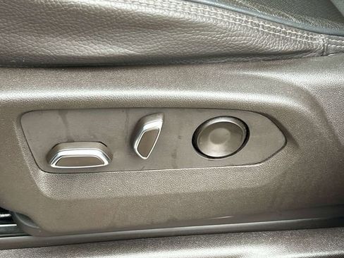 Used 2022 GMC Yukon Denali image 30