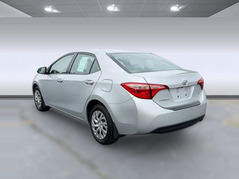 Used 2019 Toyota Corolla LE FWD image 3