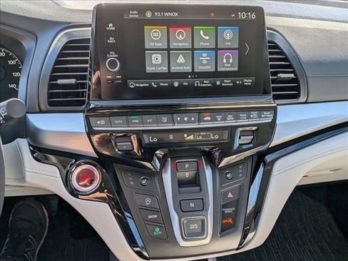 New 2026 Honda Odyssey Touring image 11