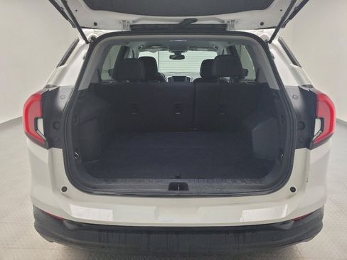 Used 2022 GMC Terrain SLE w/ Elevation Edition AWD/4WD image 29