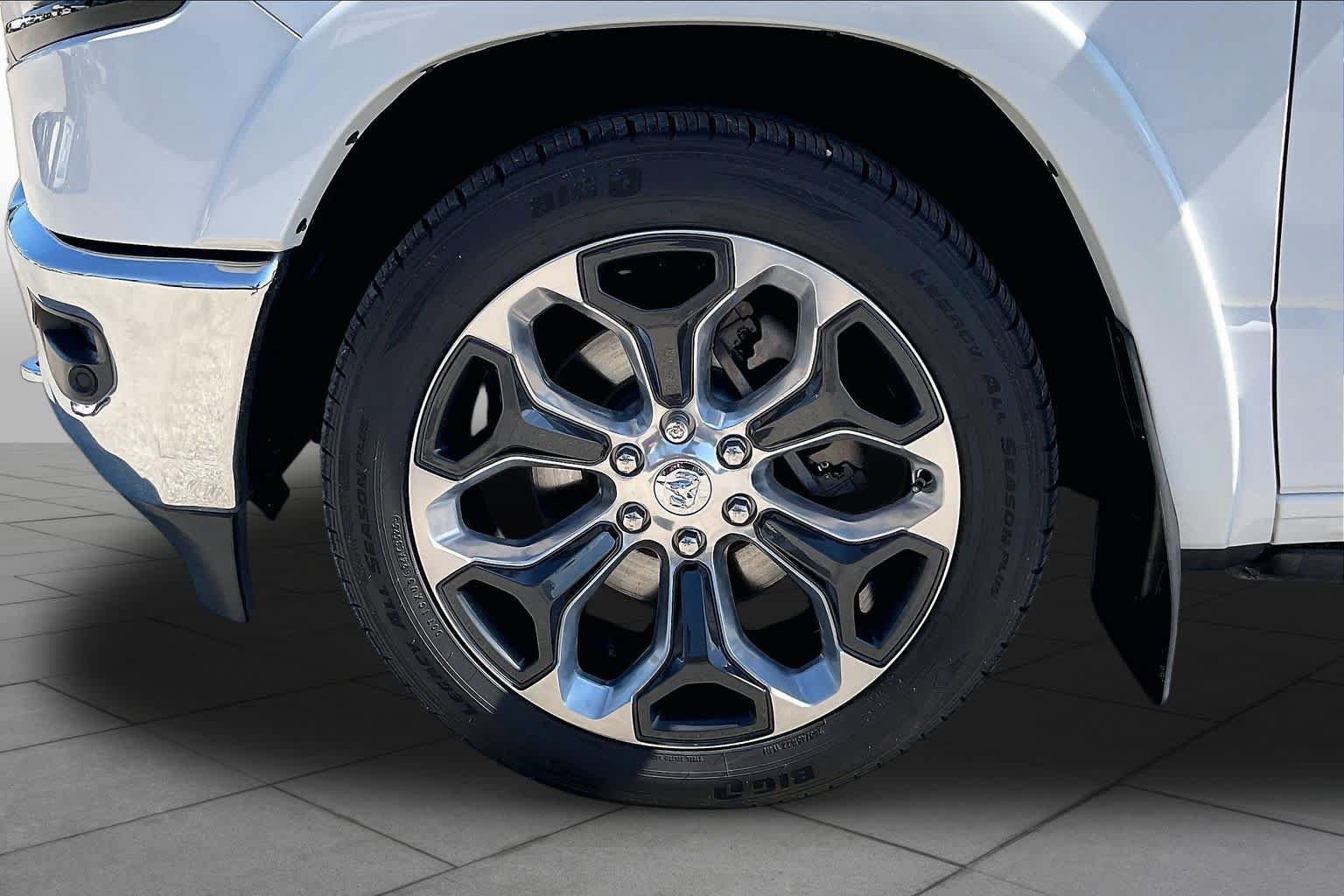 Used 2023 RAM 1500 Limited AWD/4WD image 10