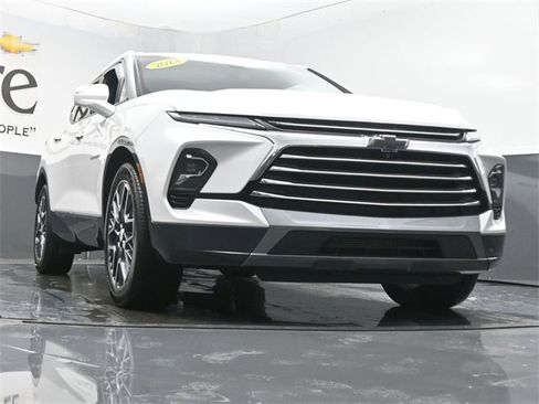 Certified 2023 Chevrolet Blazer Premier w/ Driver Confidence II Package image 3