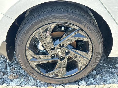 Used 2026 Hyundai Elantra Sport FWD image 17