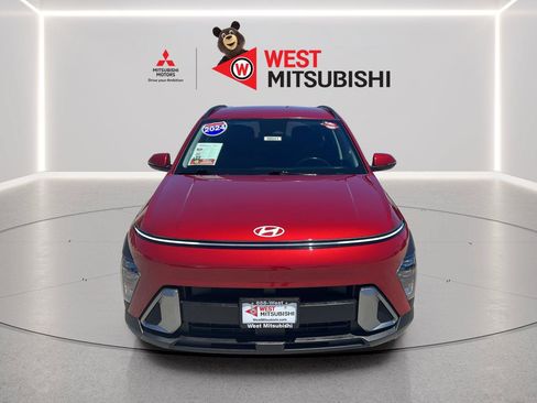 Used 2024 Hyundai Kona SEL FWD image 2
