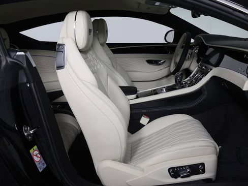 New 2026 Bentley Continental GT AWD/4WD image 32